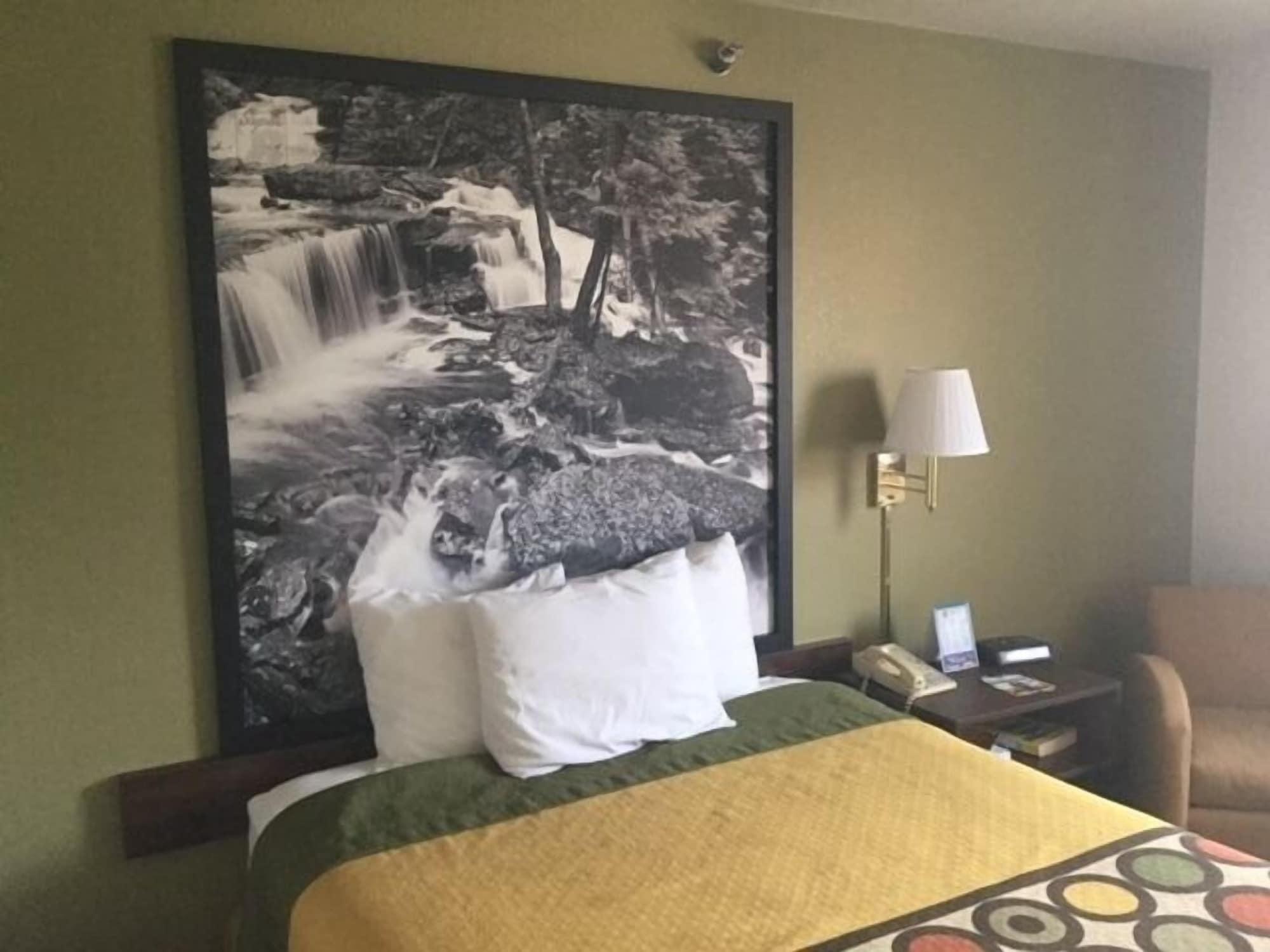 Super 8 By Wyndham West Middlesex/Sharon Area Hotel Ngoại thất bức ảnh